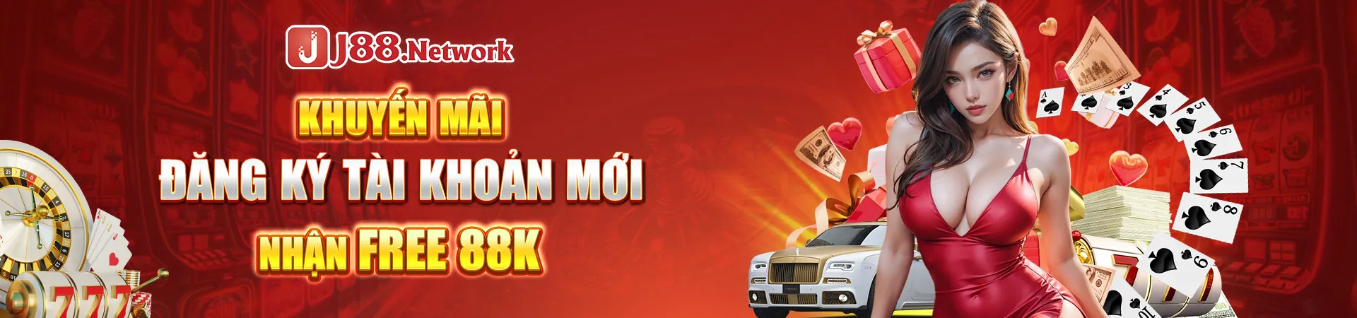 Người chơi đang phân tích chiến thuật game bài